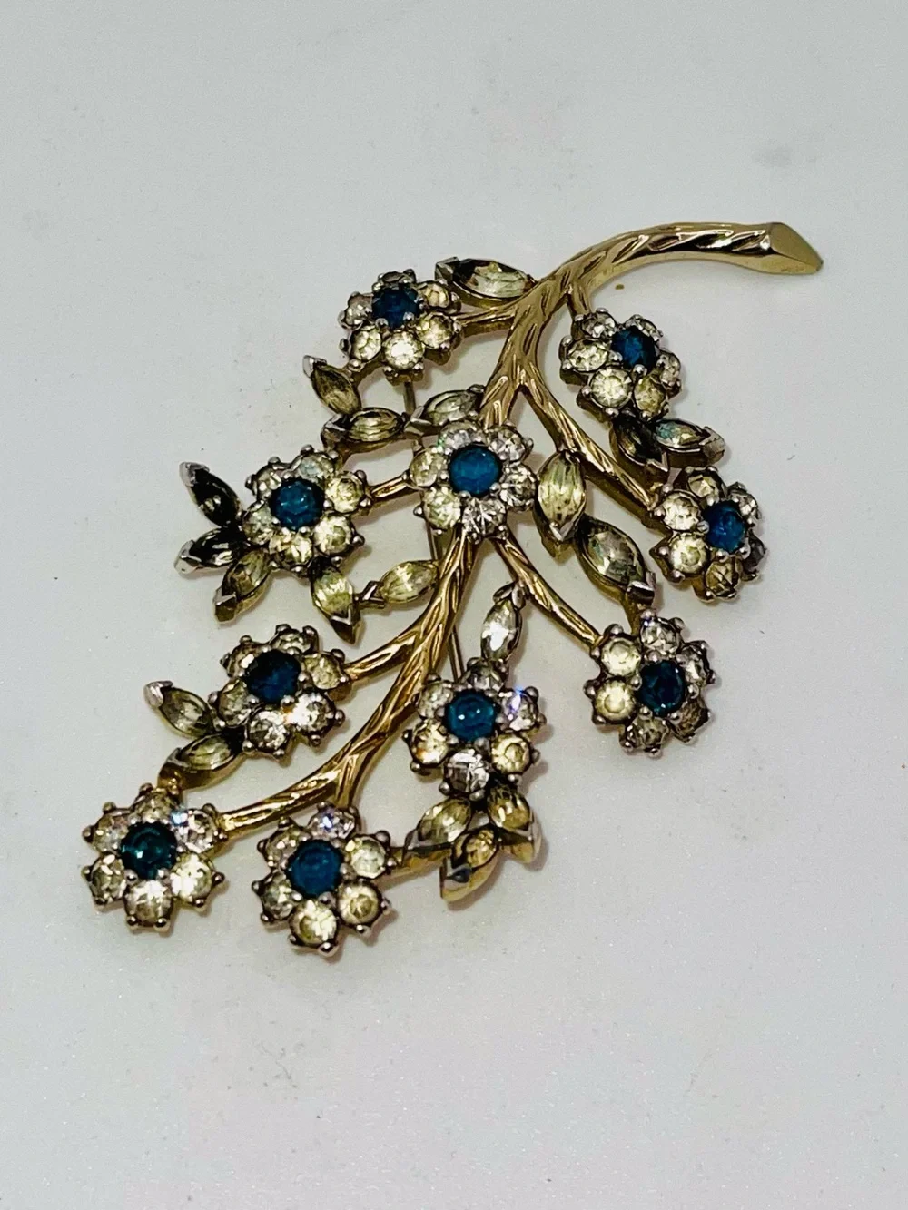 Exquisite Vtg Signed JOMAZ Joseph Mazer Floral Rhinestone Brooch 1950s Estate Pc - Picture 4 of 14